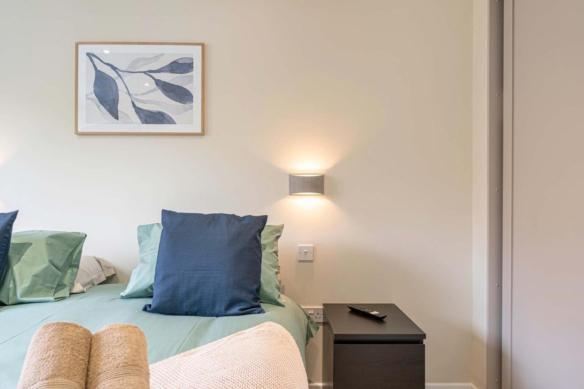 Stylish 2 Bedroom Apartments In Derby Kültér fotó